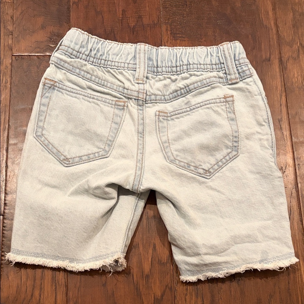 GAP Kids Light Wash Denim Shorts - Picture 3 of 4